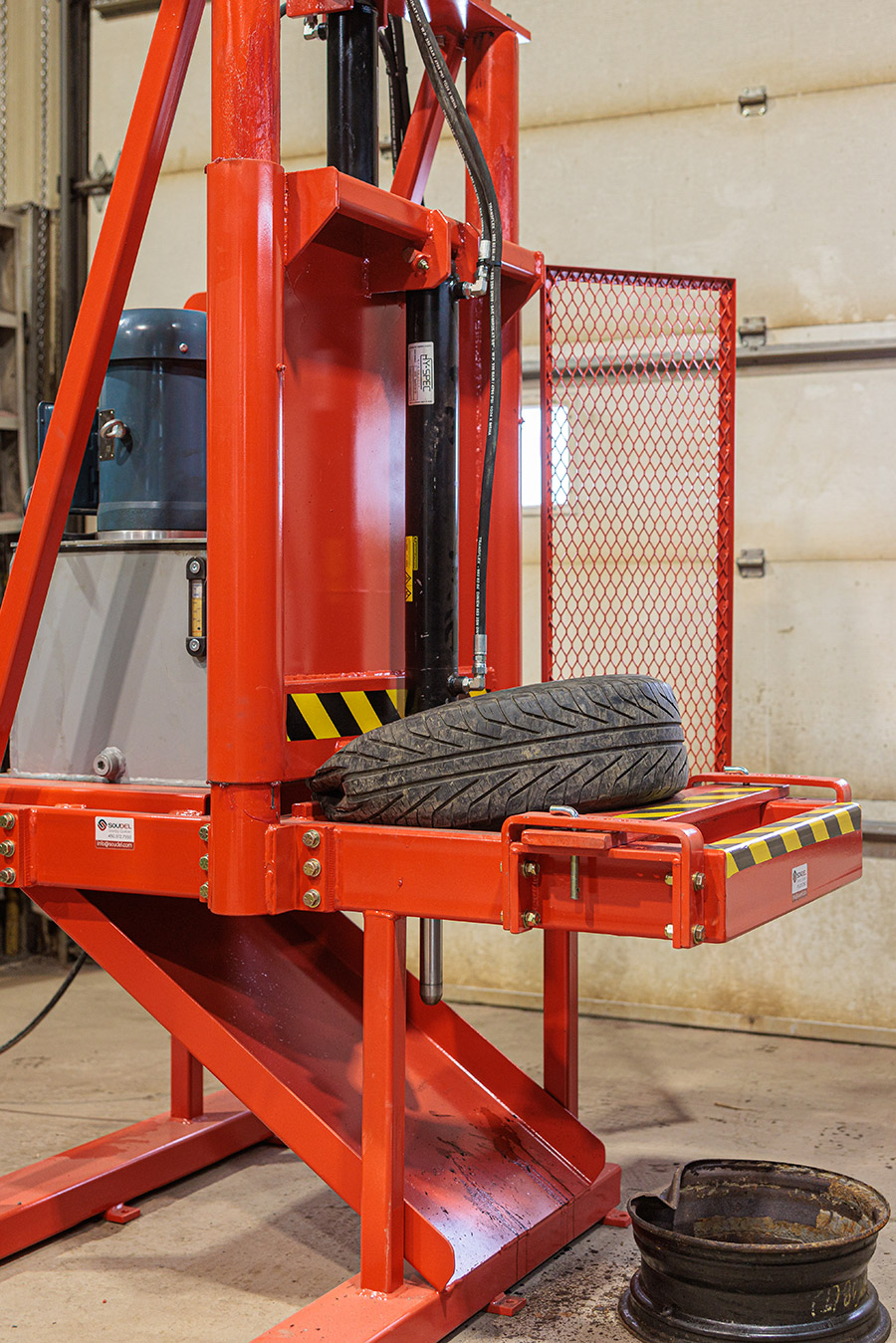 Déjanteur fabriqué au Québec à Granby Sherbrooke Estrie
